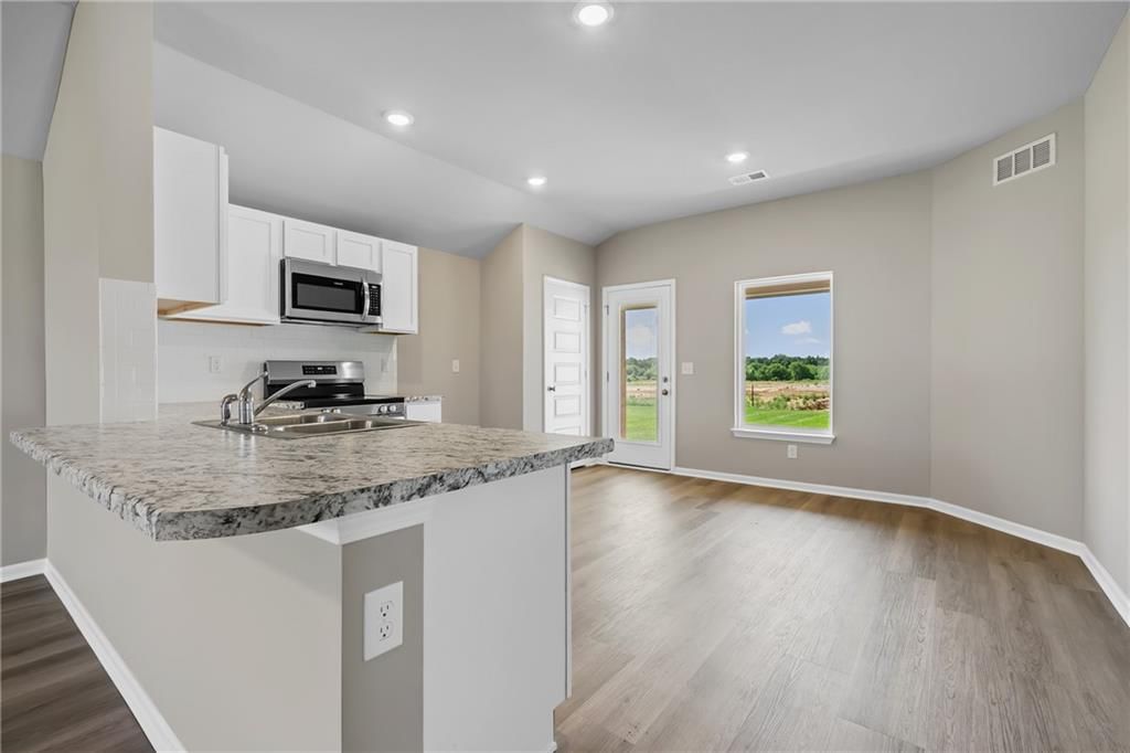 20222 W 195th Street — photo 3