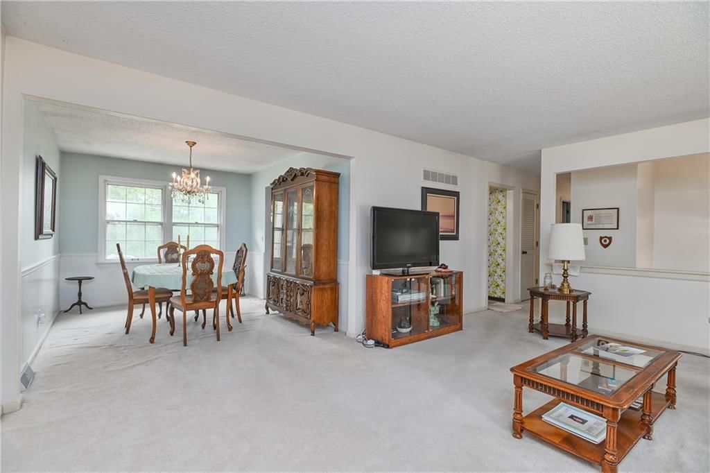 5816 Whispering Oaks Lane — photo 7