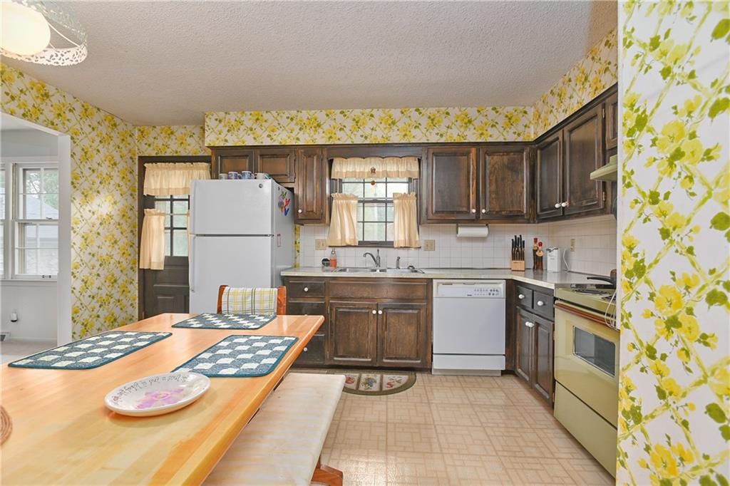 5816 Whispering Oaks Lane — photo 11
