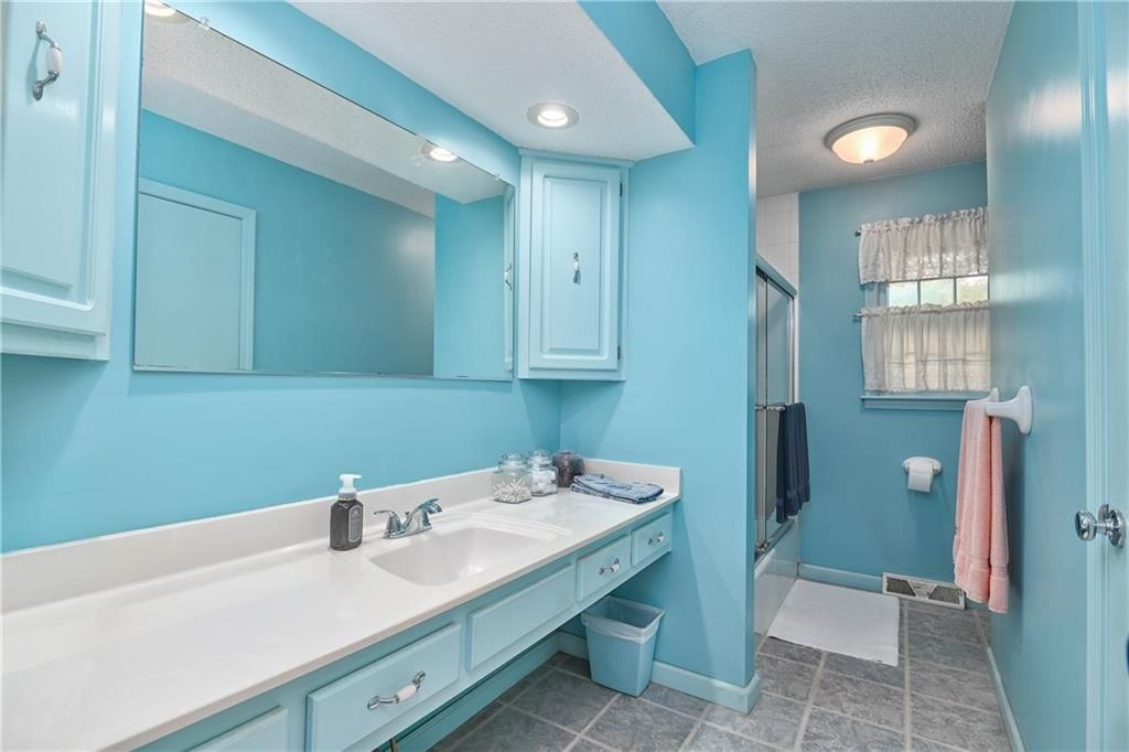5816 Whispering Oaks Lane — photo 13