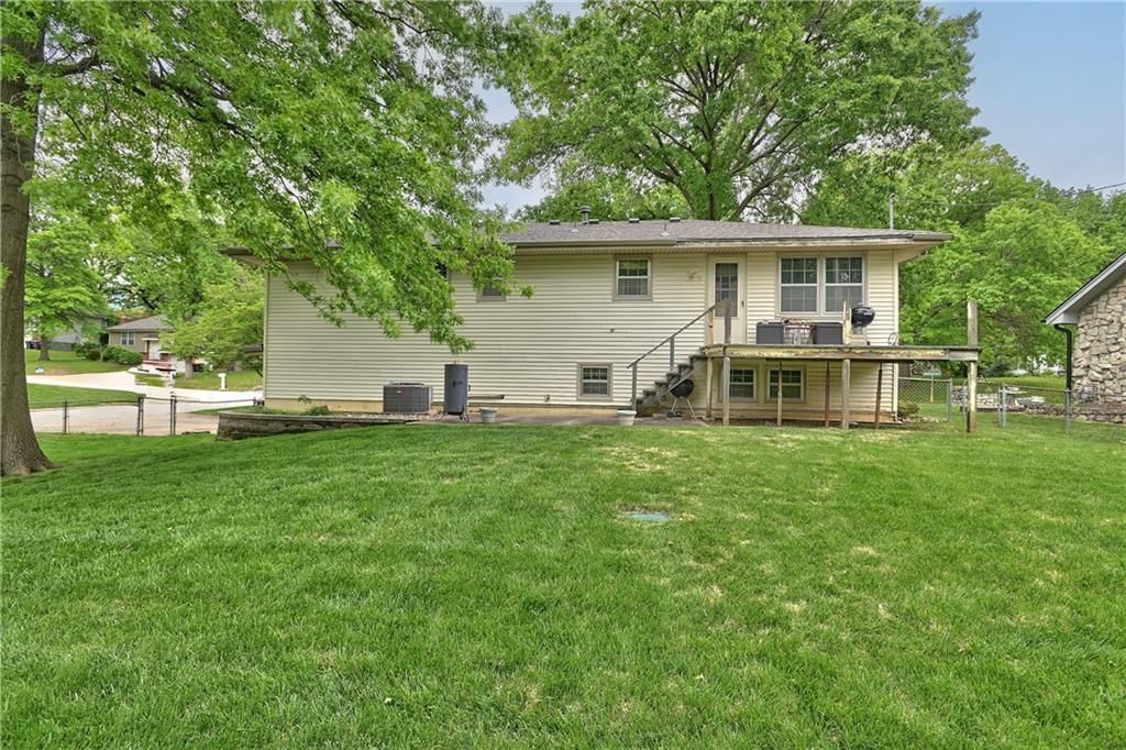5816 Whispering Oaks Lane — photo 23