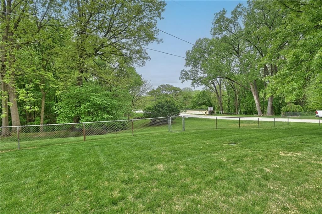 5816 Whispering Oaks Lane — photo 25