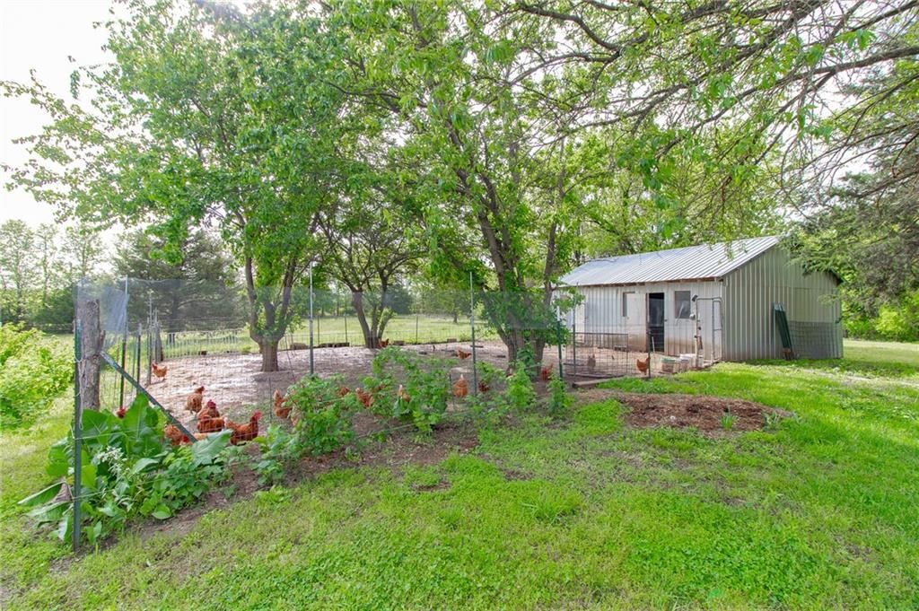 972 Red Fox Road — photo 3