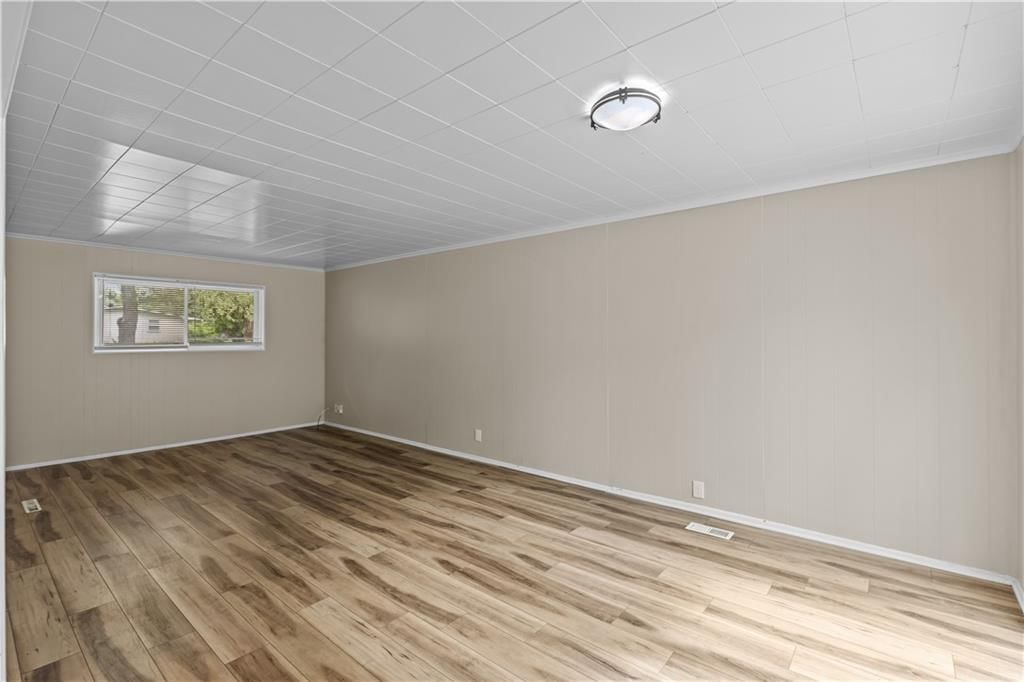 9200 Stark Avenue — photo 5