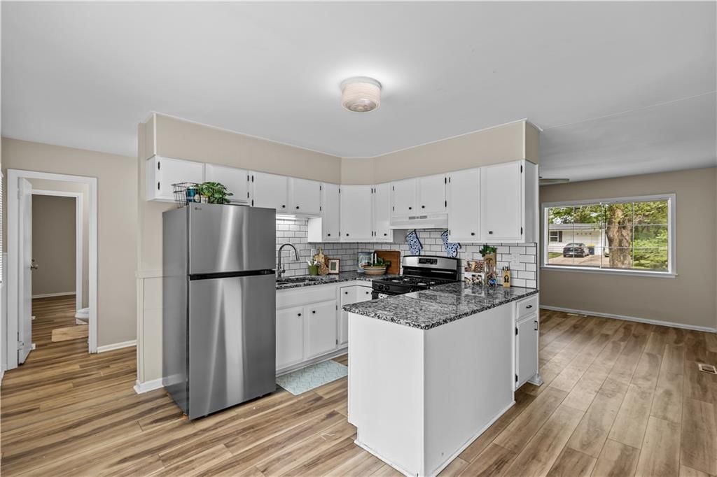9200 Stark Avenue — photo 7