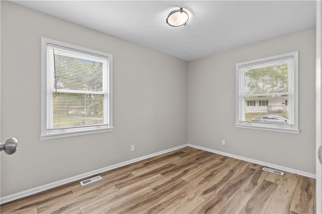 9200 Stark Avenue — photo 11