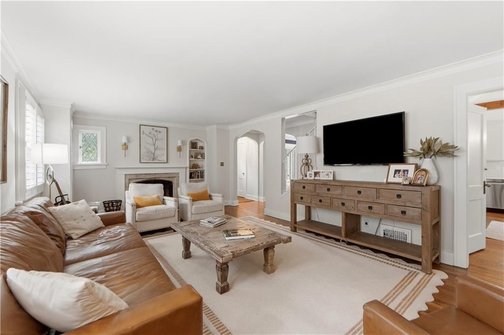 2109 W 50th Street — photo 16