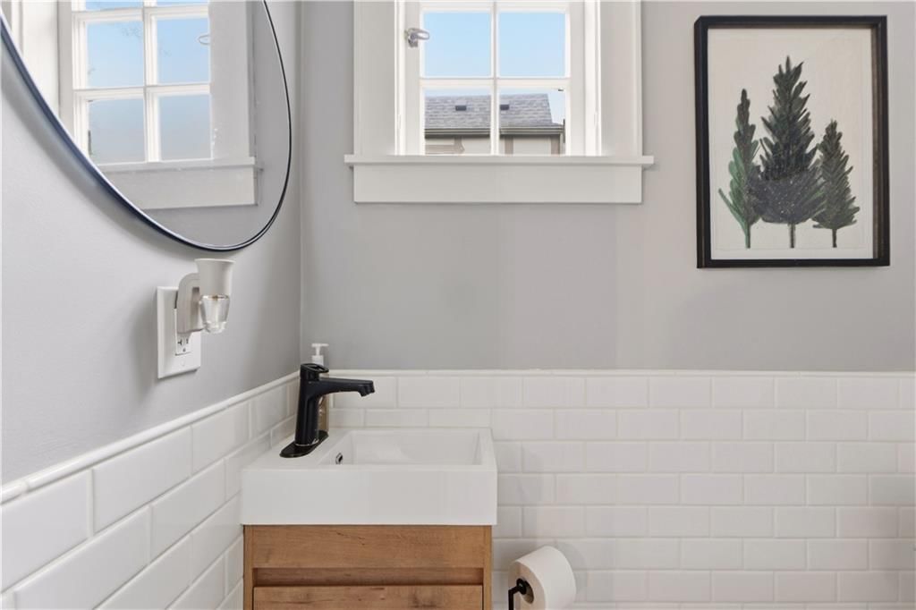 2109 W 50th Street — photo 22