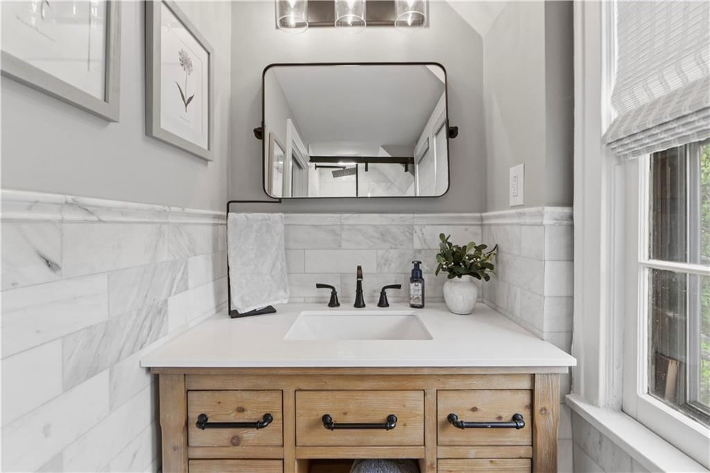 2109 W 50th Street — photo 47