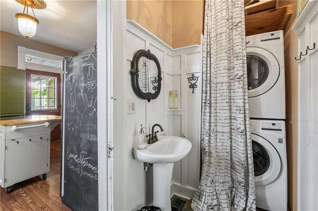 318 W Cedar Street — photo 23