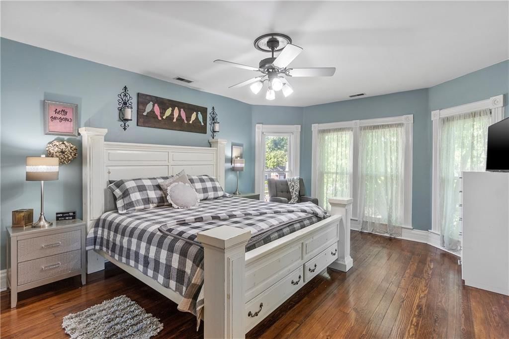 318 W Cedar Street — photo 27