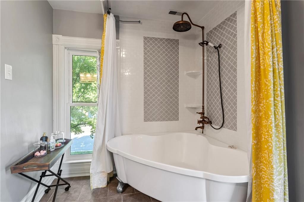 318 W Cedar Street — photo 31