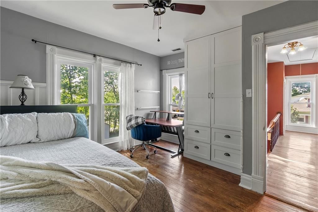 318 W Cedar Street — photo 35