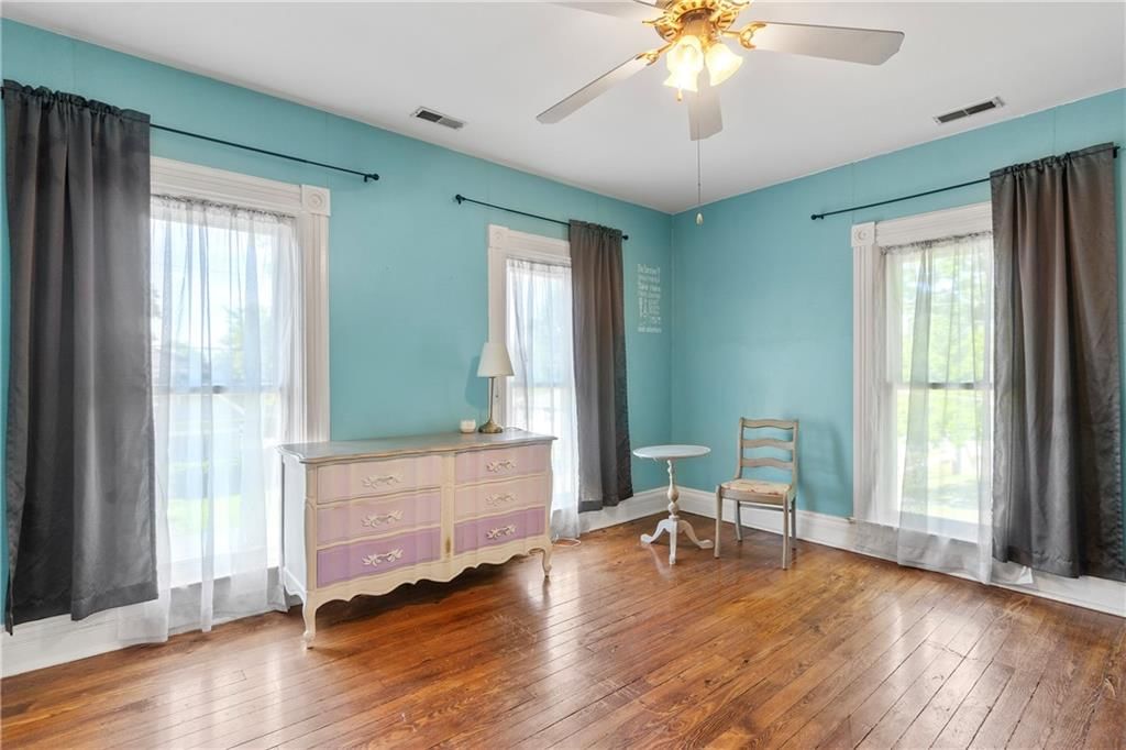 318 W Cedar Street — photo 38
