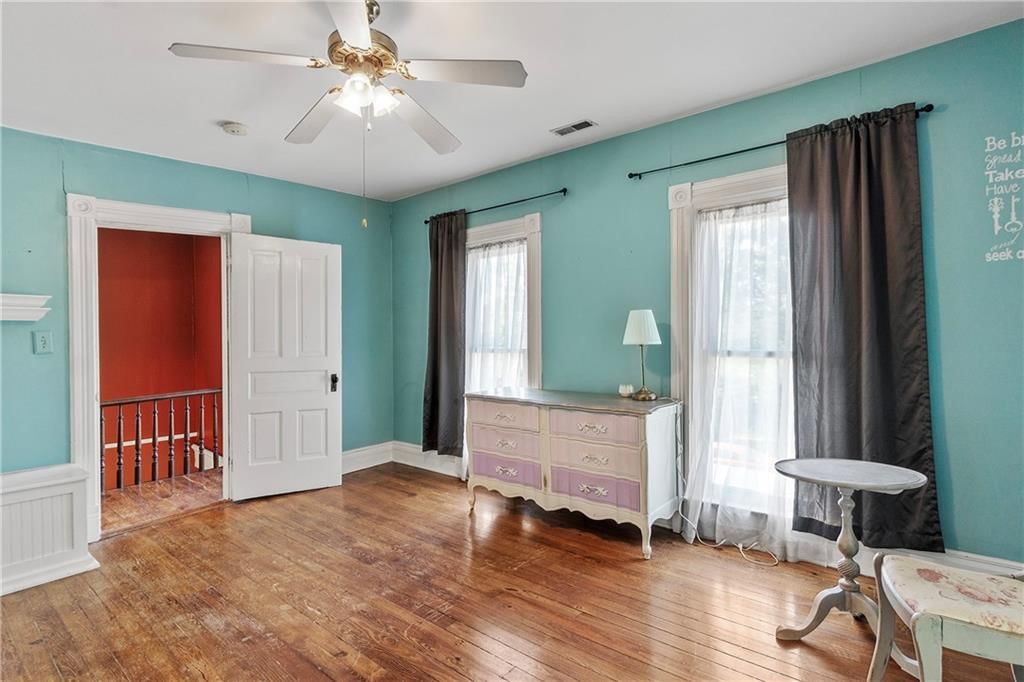 318 W Cedar Street — photo 39