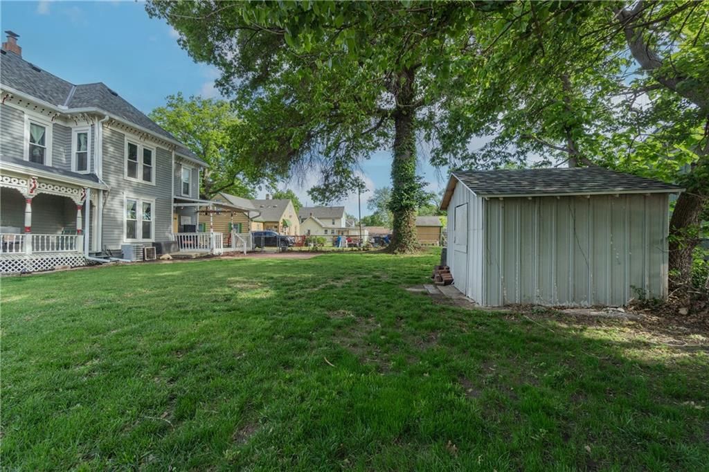 318 W Cedar Street — photo 41