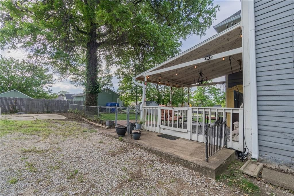 318 W Cedar Street — photo 47