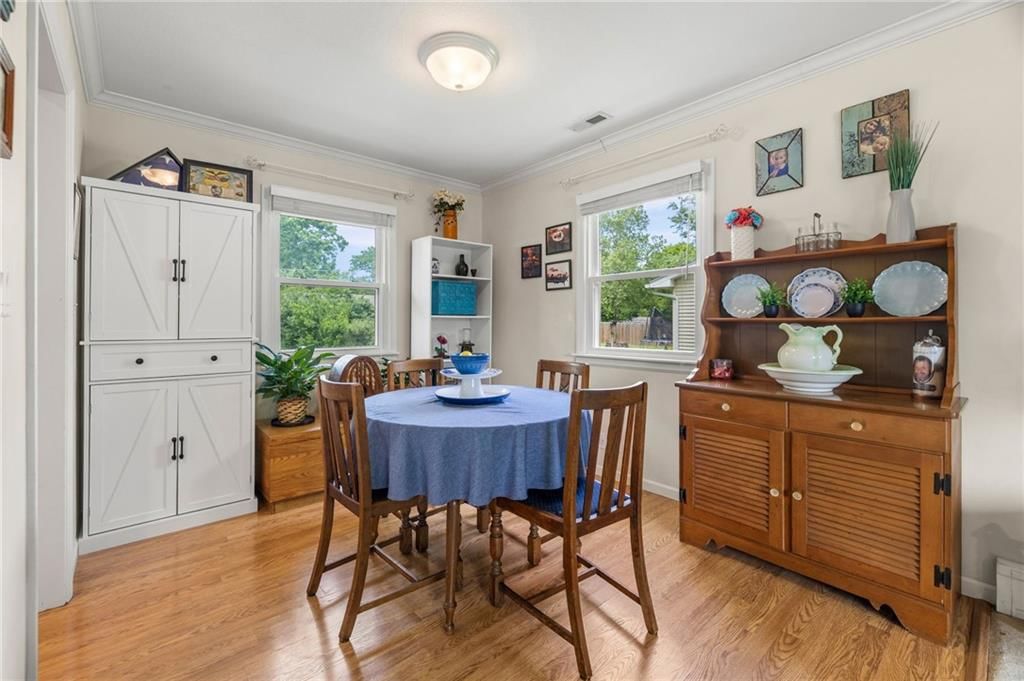 1318 S Elm Street — photo 3