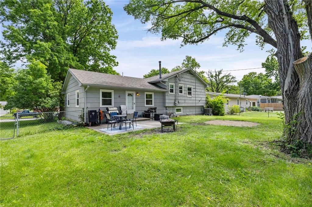 1318 S Elm Street — photo 30