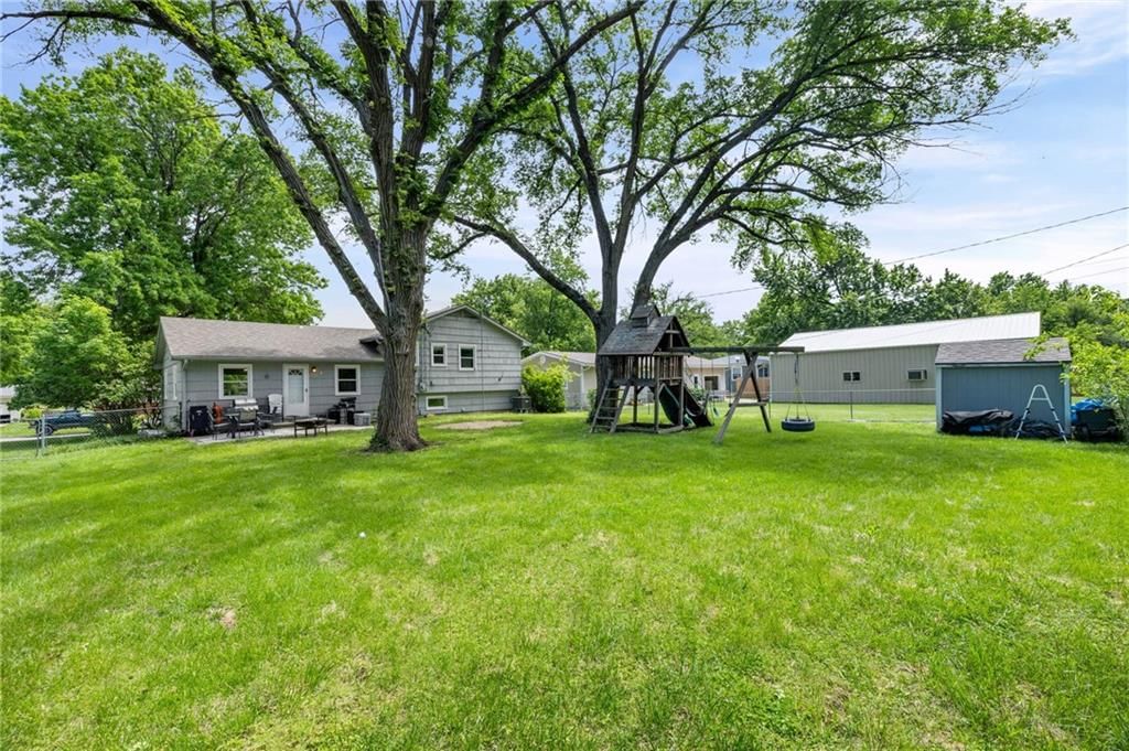 1318 S Elm Street — photo 31