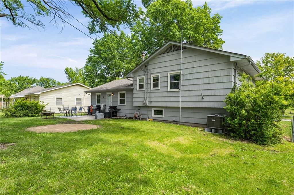 1318 S Elm Street — photo 33