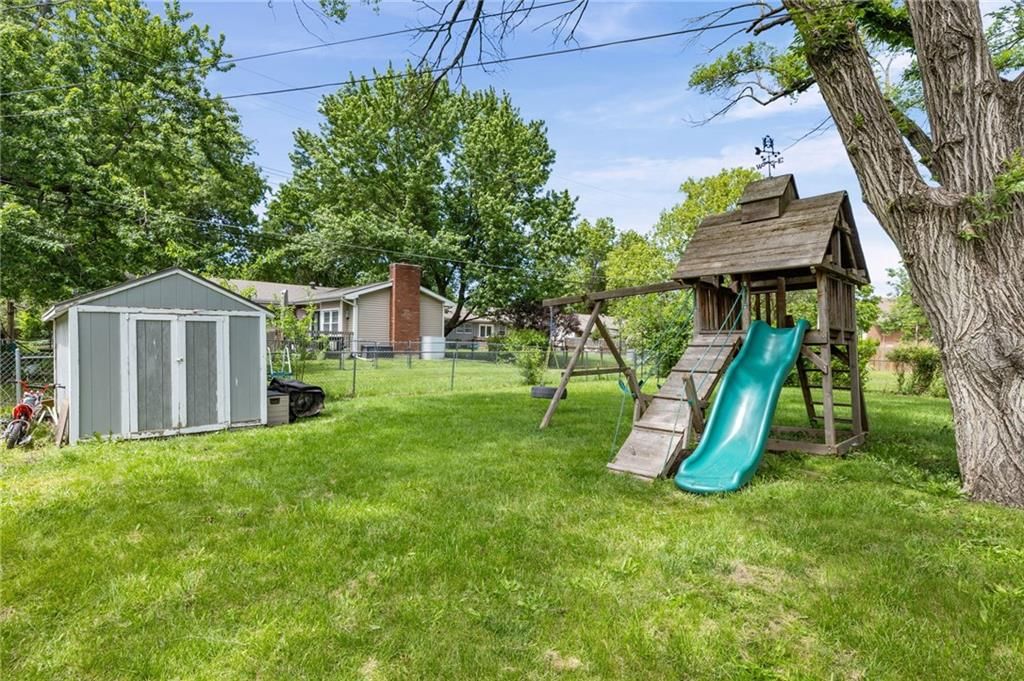 1318 S Elm Street — photo 34