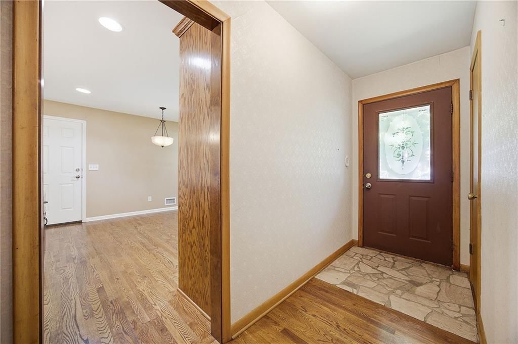 10413 W 49 Street — photo 3