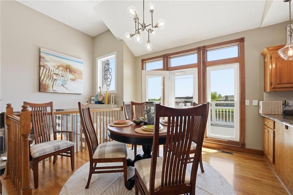 521 SW Graystone Drive — photo 16