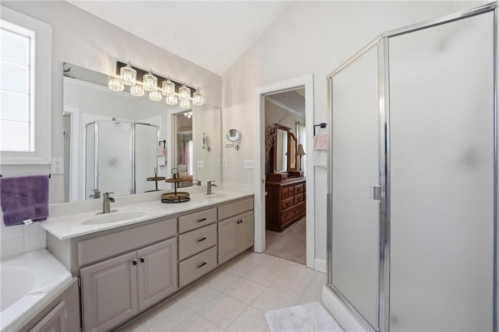 521 SW Graystone Drive — photo 26