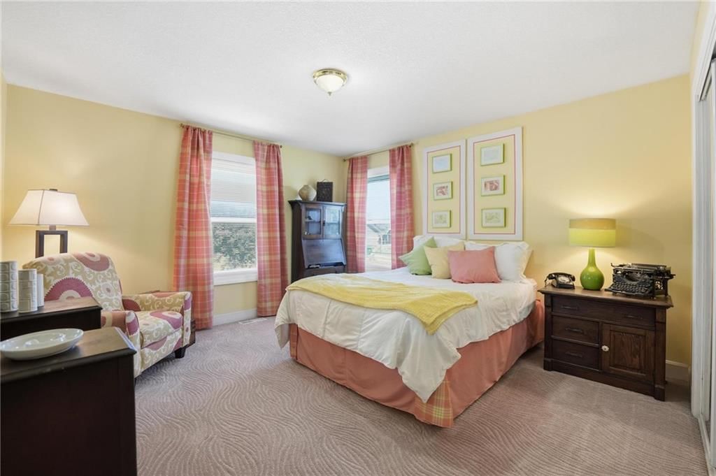 521 SW Graystone Drive — photo 32
