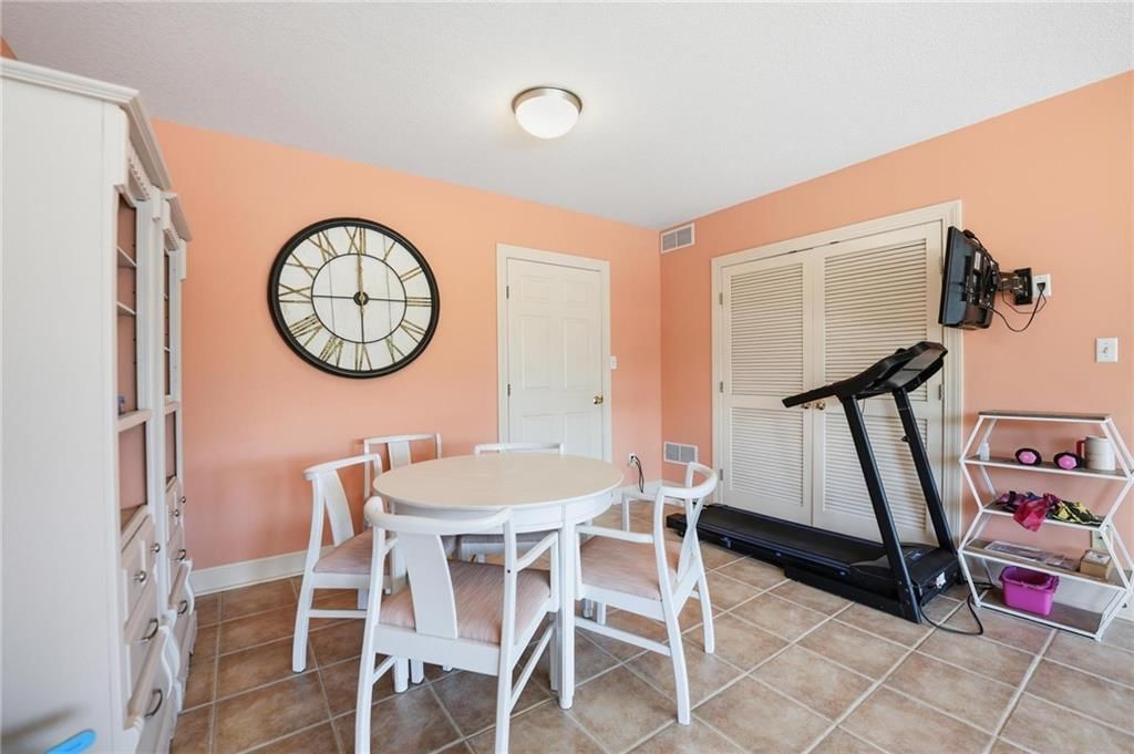 521 SW Graystone Drive — photo 40