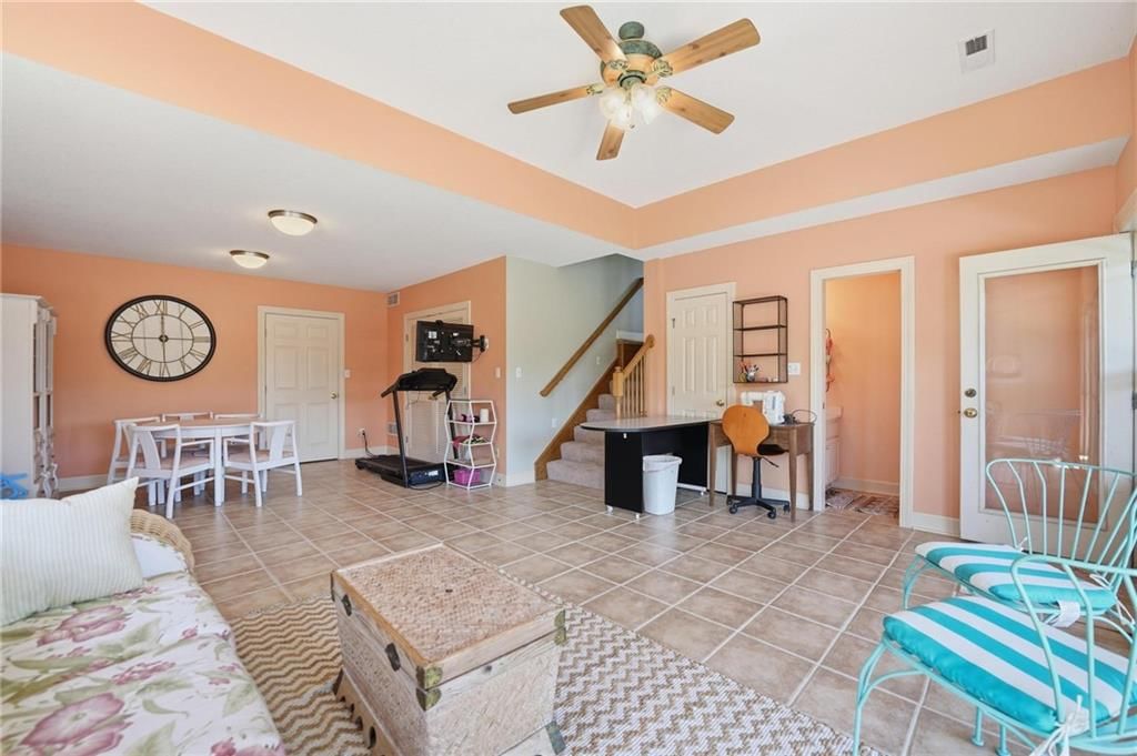 521 SW Graystone Drive — photo 41