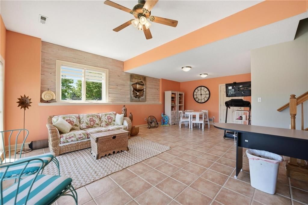 521 SW Graystone Drive — photo 42
