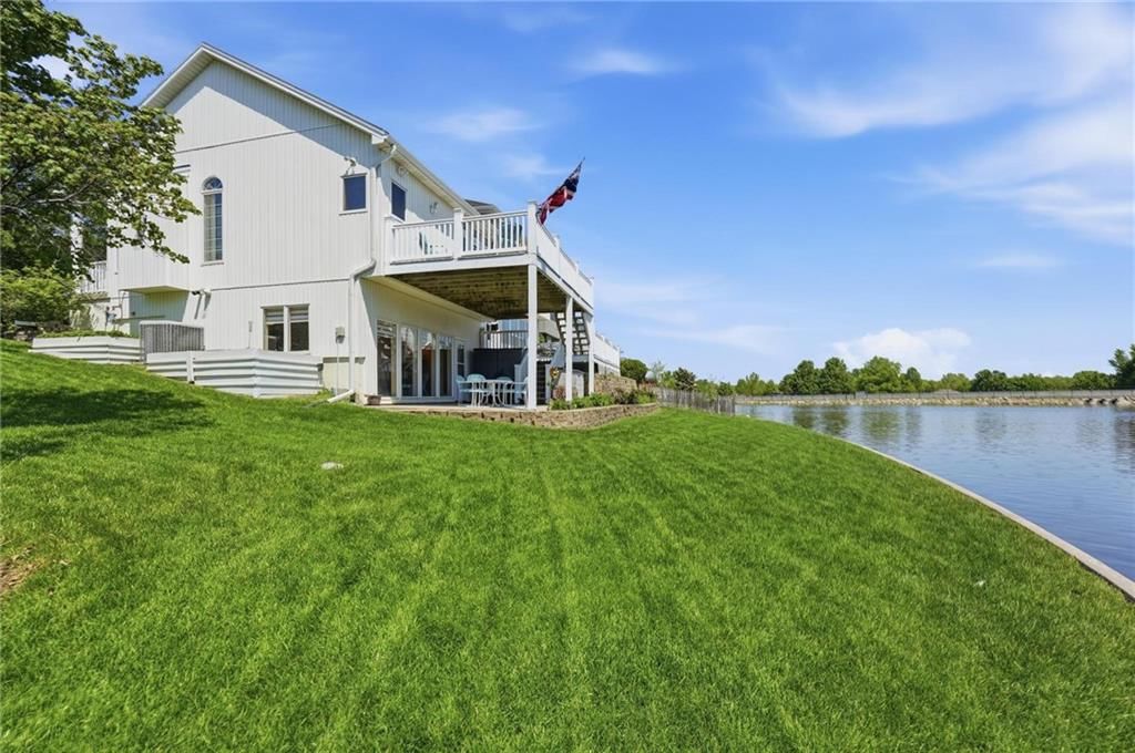 521 SW Graystone Drive — photo 47