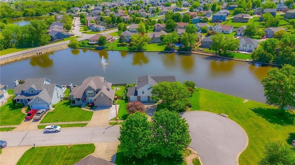521 SW Graystone Drive — photo 55