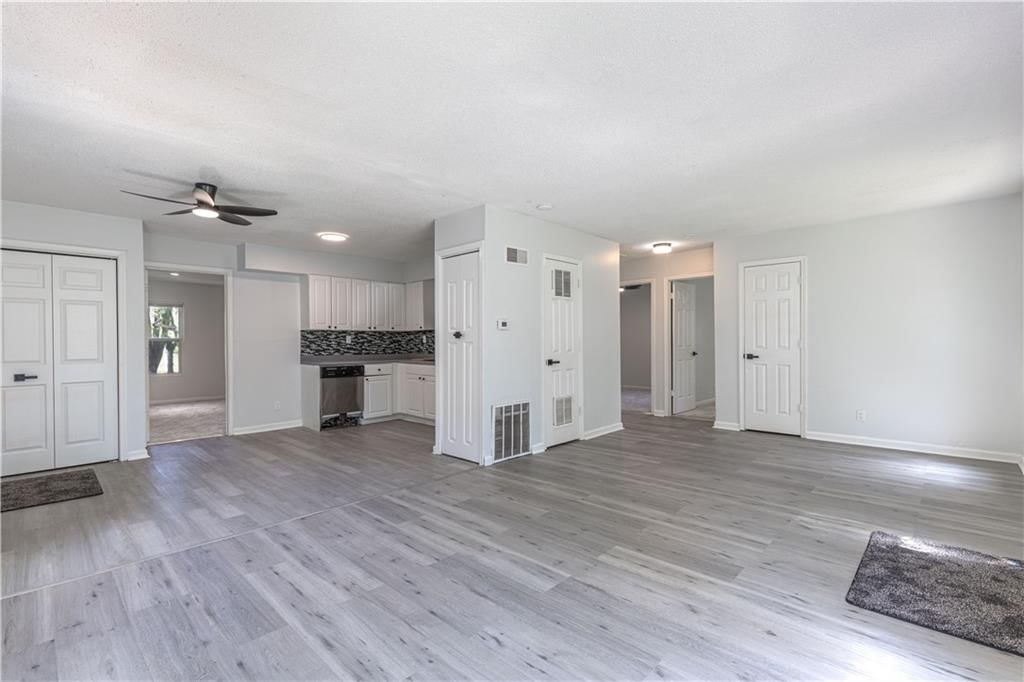 5144 Skiles Street — photo 6