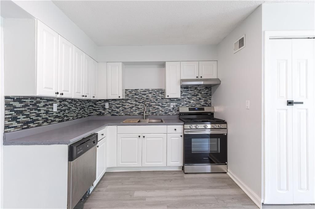5144 Skiles Street — photo 10