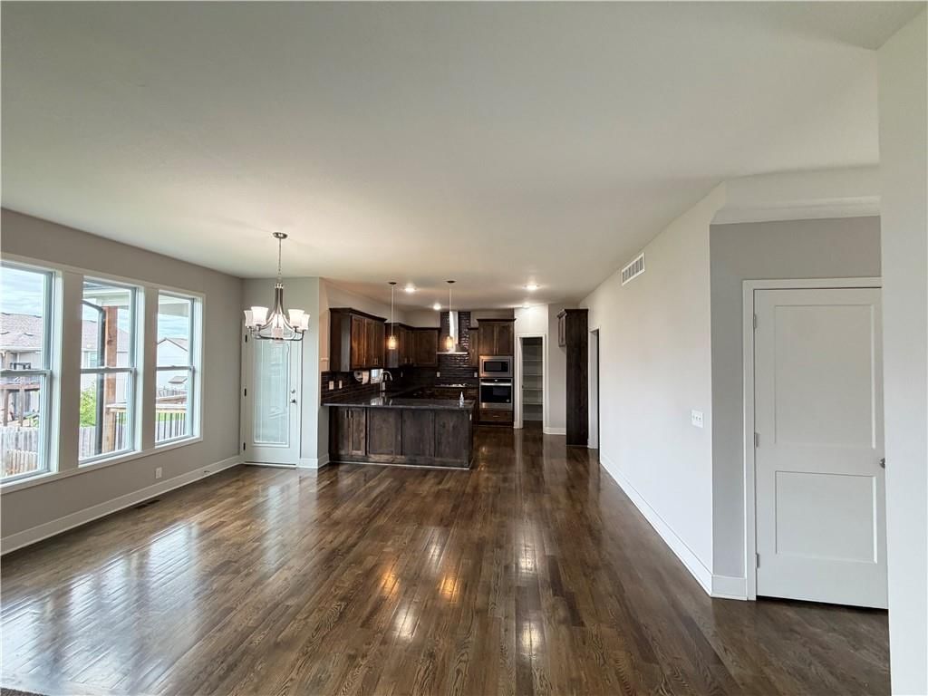 11312 Yecker Avenue — photo 9