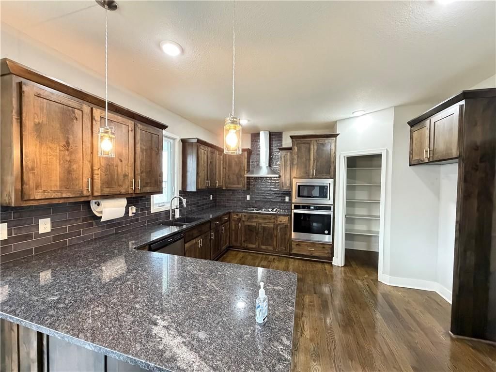 11312 Yecker Avenue — photo 11