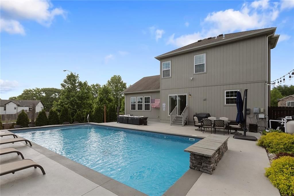 1740 NE Nine Oaks Drive — photo 6