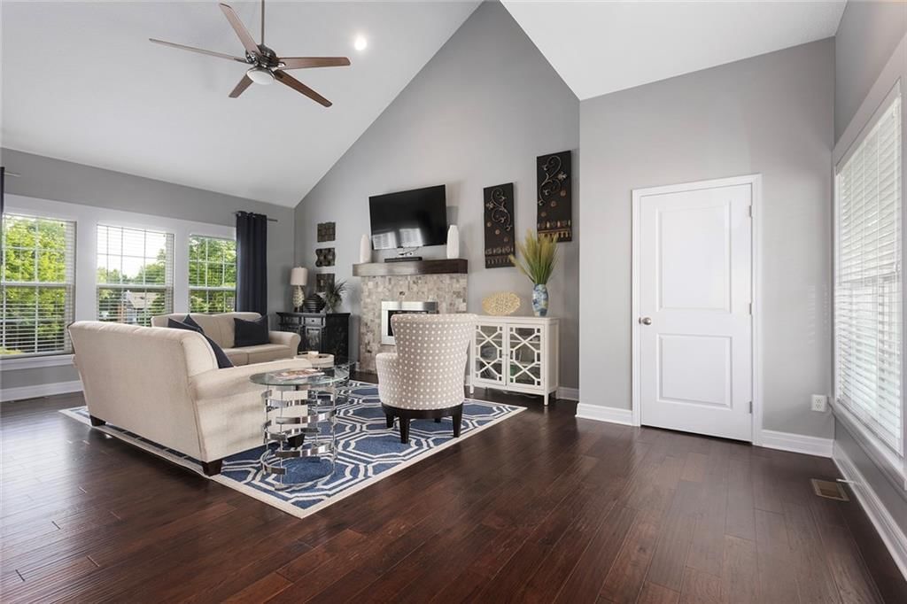 1740 NE Nine Oaks Drive — photo 10