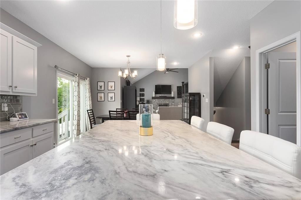 1740 NE Nine Oaks Drive — photo 17