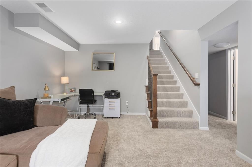 1740 NE Nine Oaks Drive — photo 30