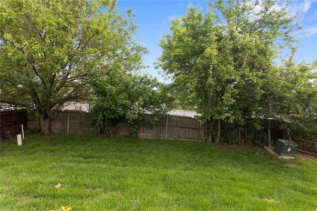 1740 NE Nine Oaks Drive — photo 39