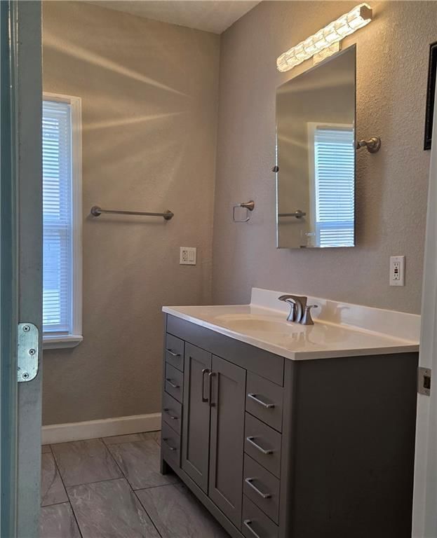 3321 Wabash Avenue — photo 24