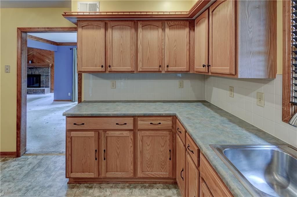 3711 NE Ellison Drive — photo 6