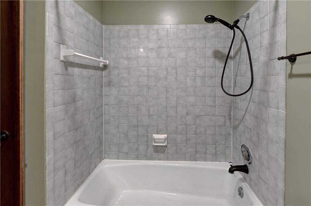 3711 NE Ellison Drive — photo 26
