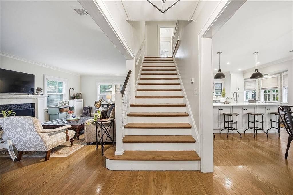 39 W 69th Terrace — photo 4