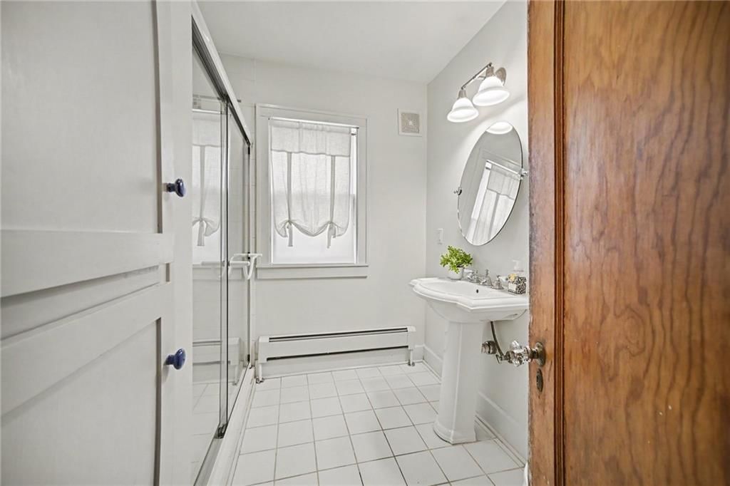 5729 Charlotte Street — photo 17
