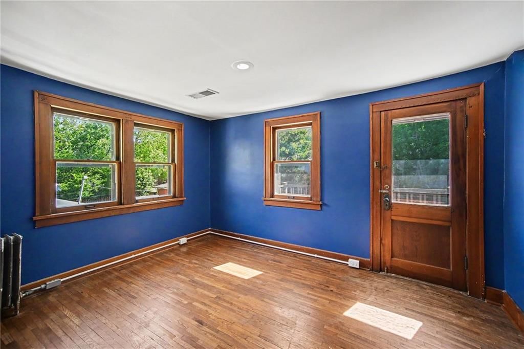 5729 Charlotte Street — photo 18